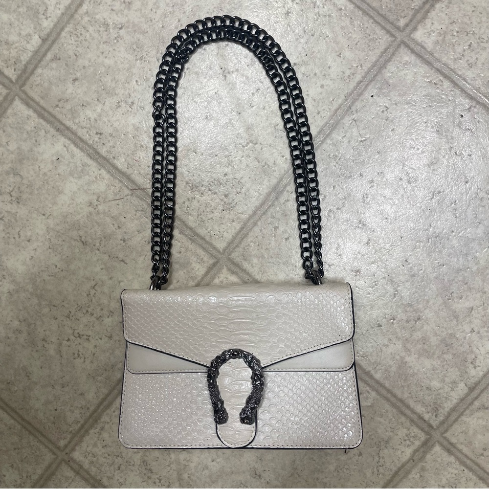 Elegant Coastal Cowgirl Croc Embossed Creme Chain Strap Women's Crossbody Purse